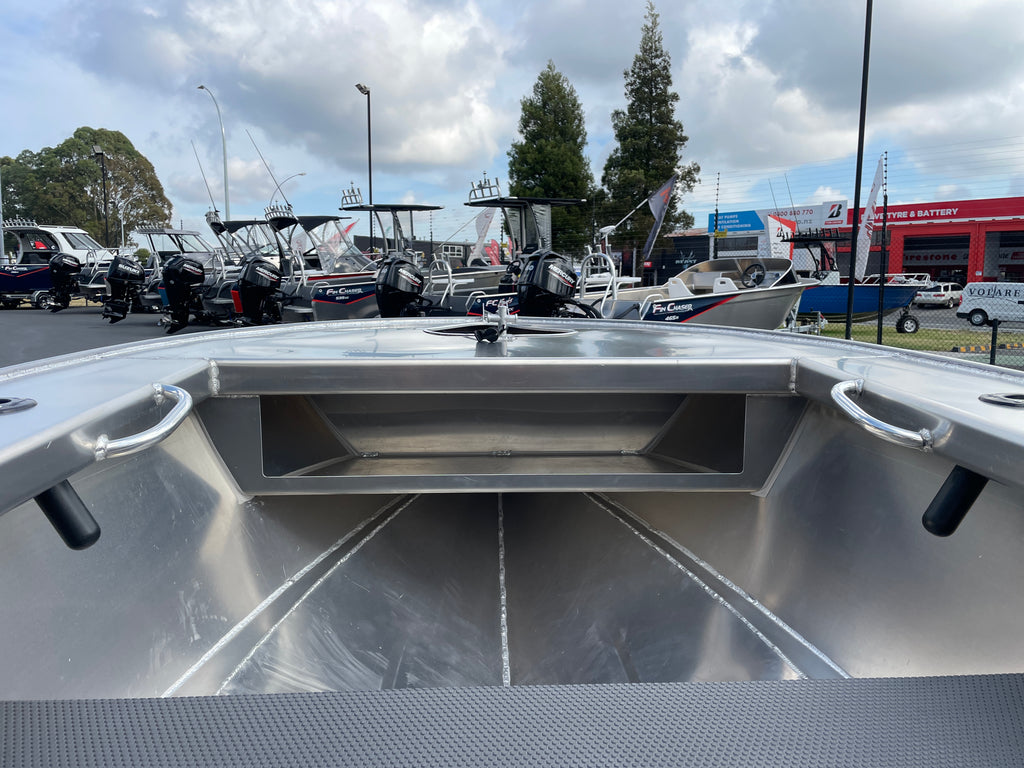 Fin Chaser 385T