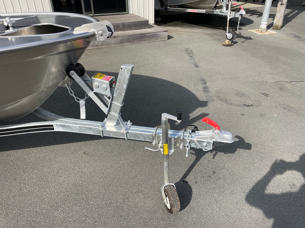Fin Chaser 385T