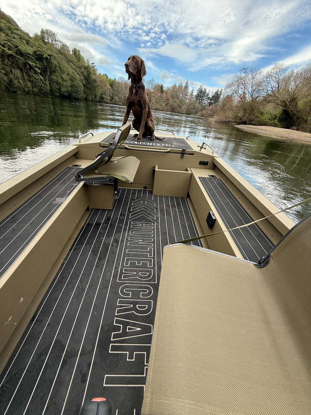 2023 Hunter Hunter Craft Pioneer 420 Brand New Motor!