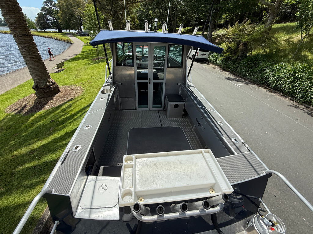 2000 Scorpion 850 2011 260hp Yanmar 3.0D