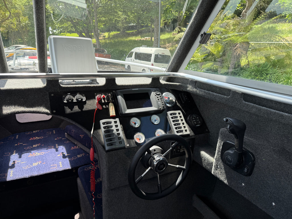 2000 Scorpion 850 2011 260hp Yanmar 3.0D