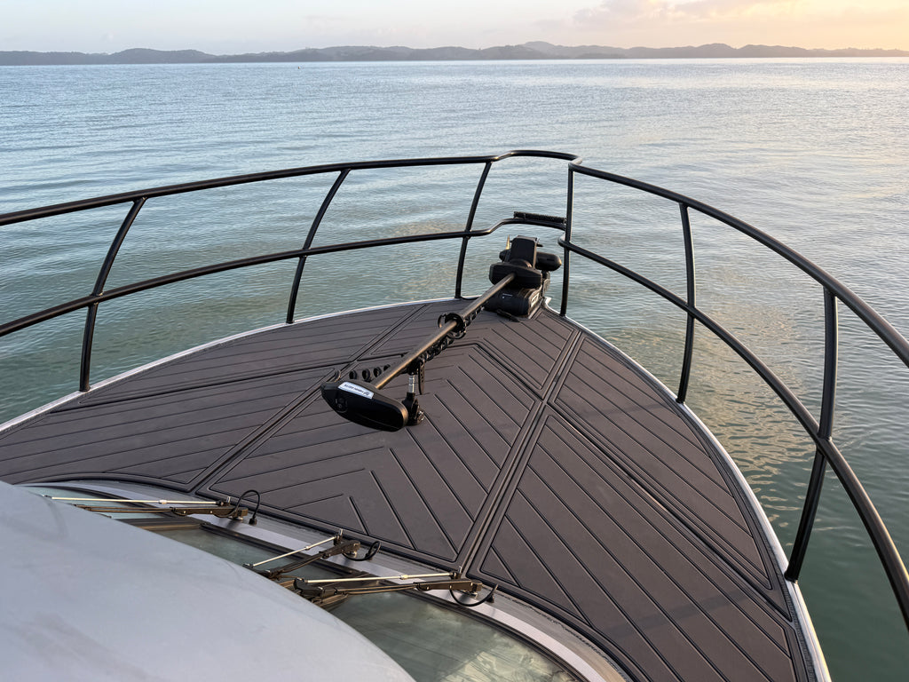 Fin Chaser Boats 800 HT Walk Around Amphibious