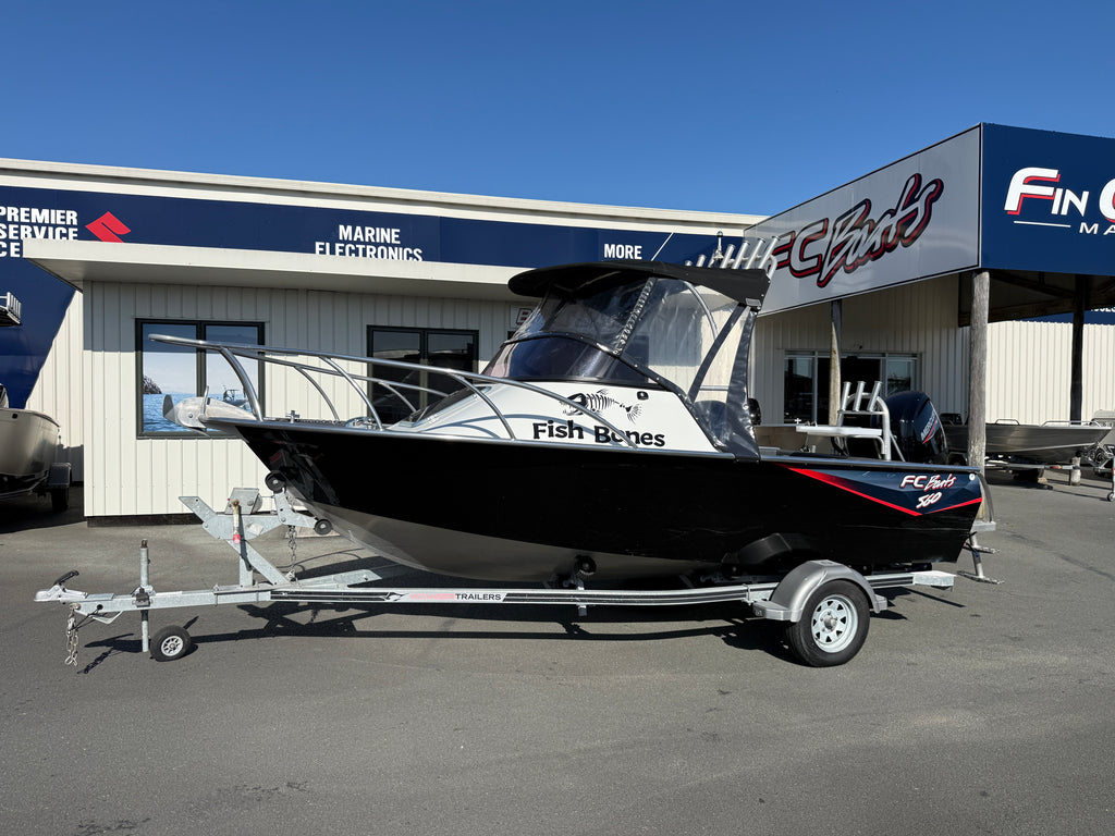 2020 Fin Chaser 560C