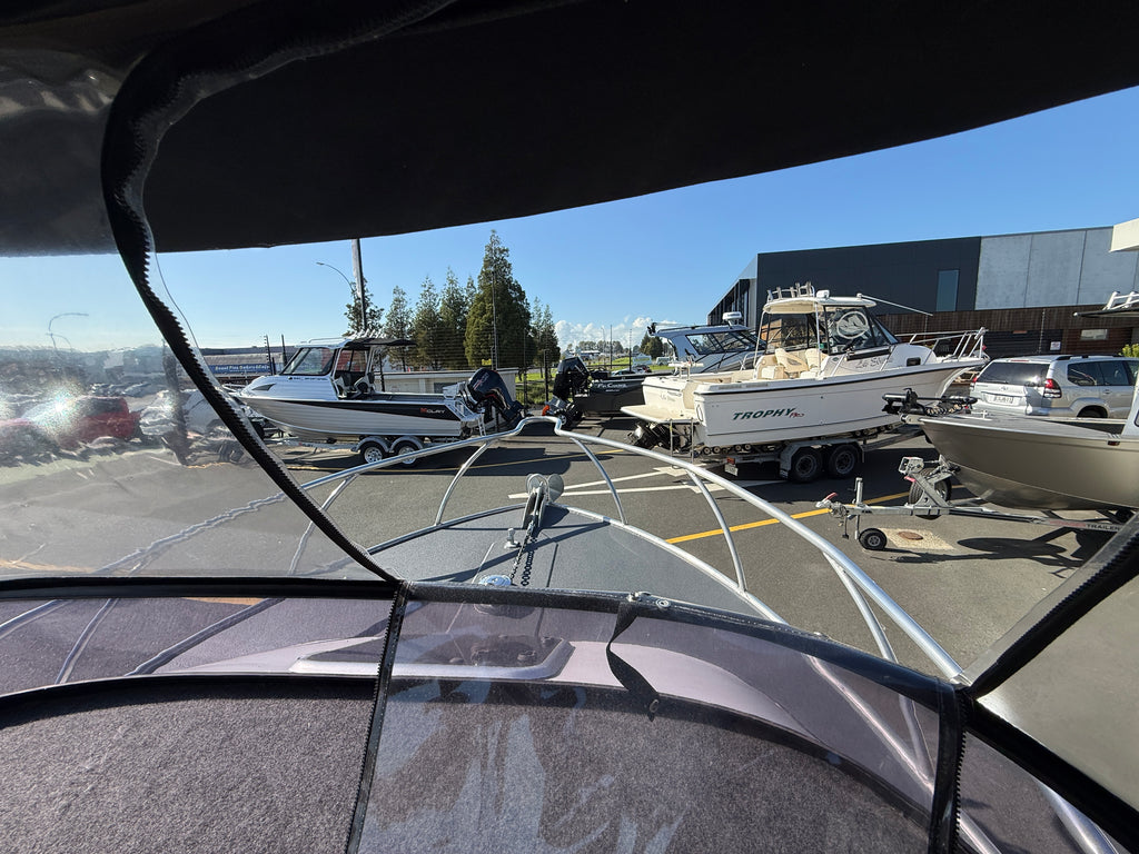2020 Fin Chaser 560C