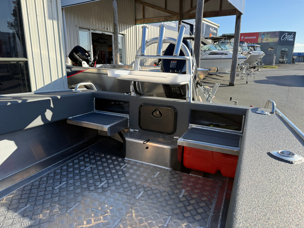 2023 Fin Chaser 465R