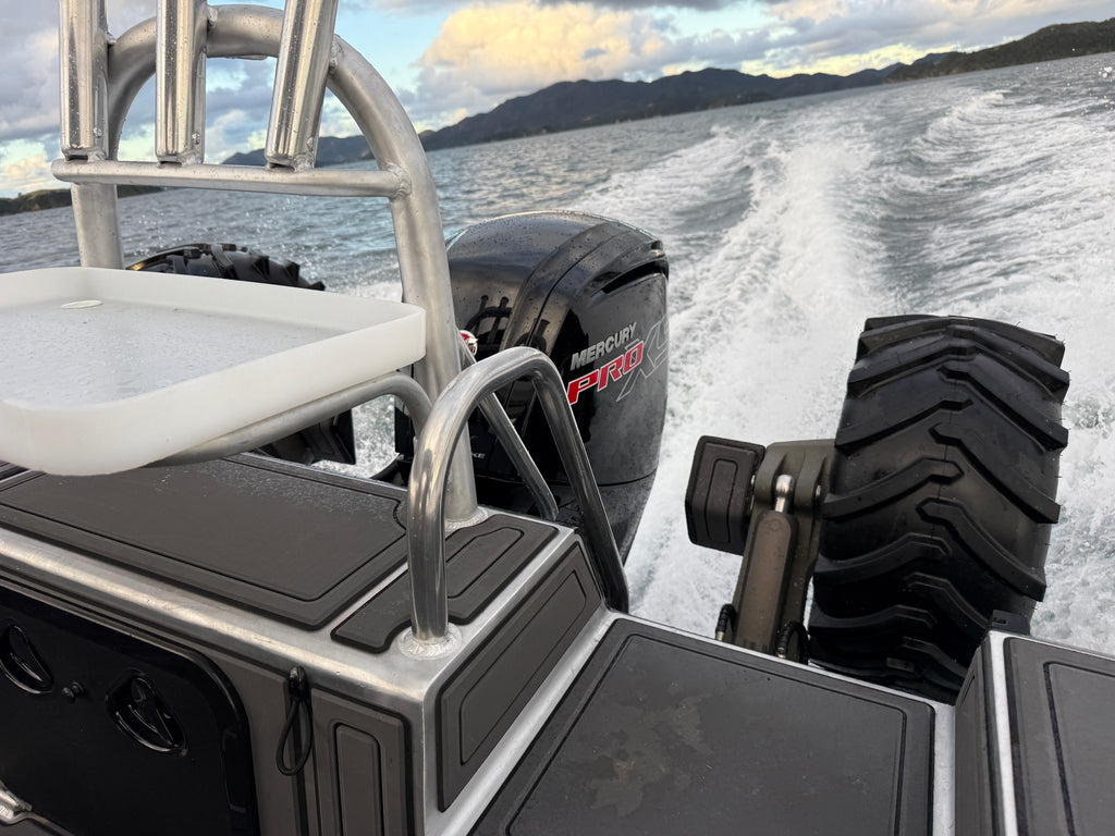 Fin Chaser 560 Cuddy Cabin Amphibious