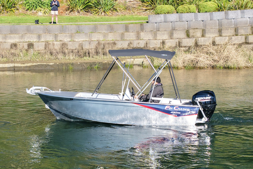 Fin Chaser 430SS Side Steer
