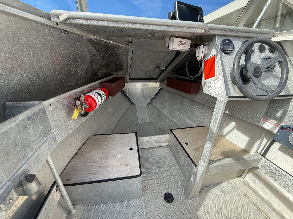 2002 Surtees 5.5 Workmate Near New Trailer!