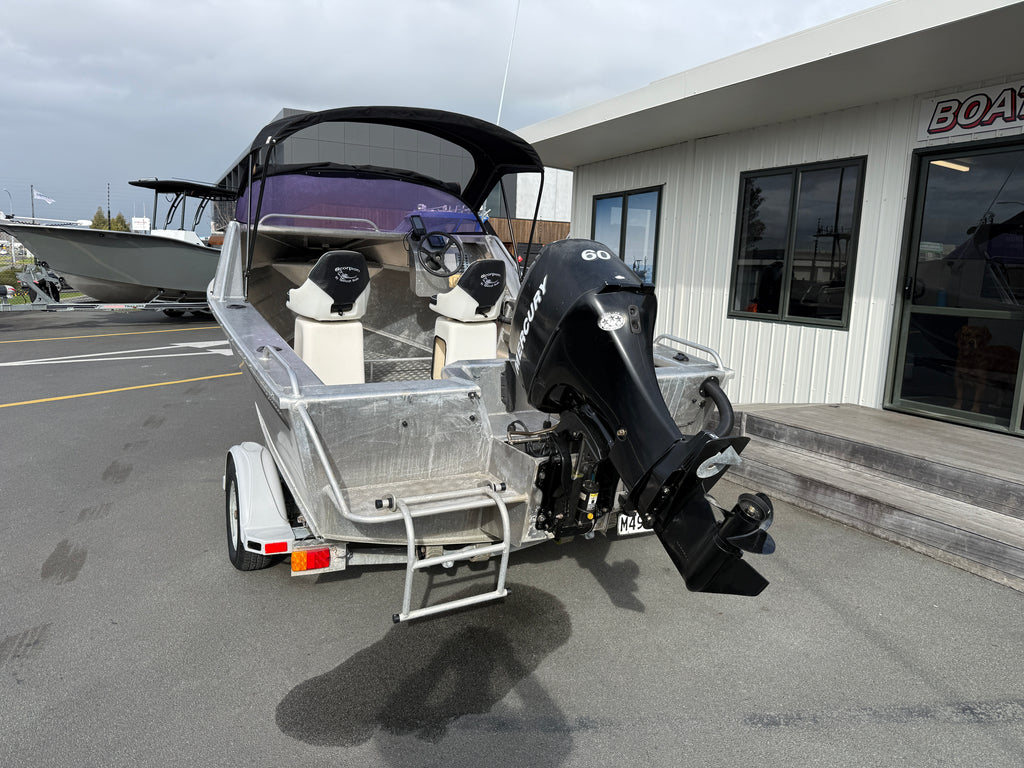 2007 Scorpion 470