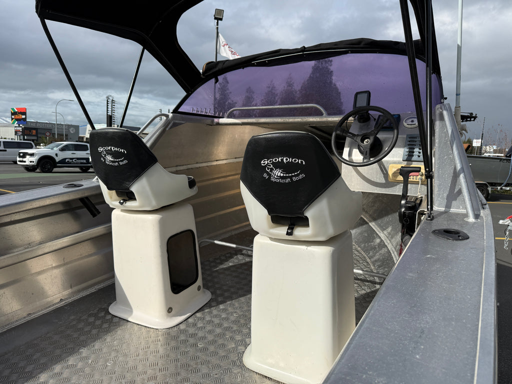 2007 Scorpion 470