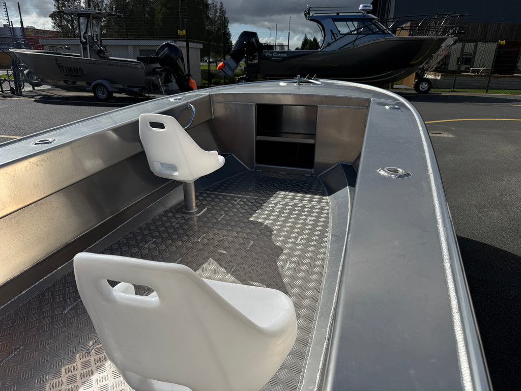 Fin Chaser 430T - 30HP 2 Stroke Suzuki