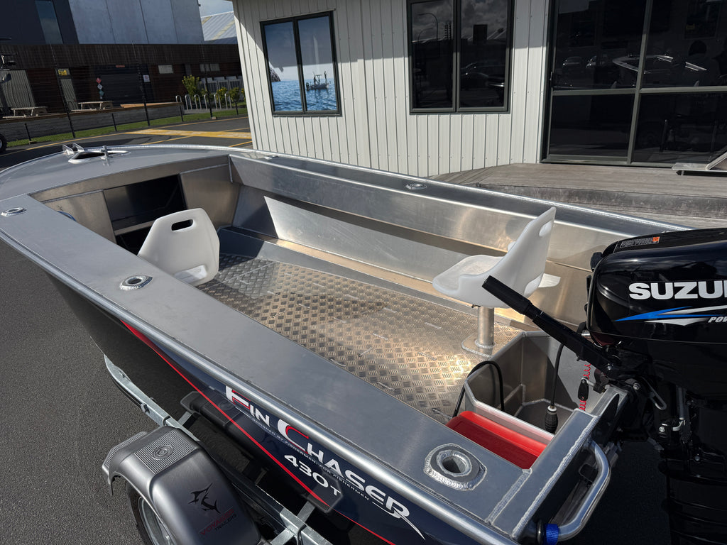 Fin Chaser 430T - 30HP 2 Stroke Suzuki