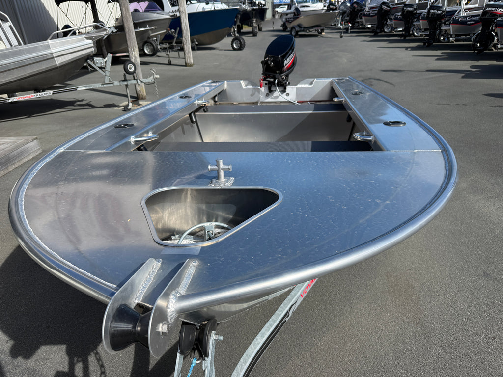 Fin Chaser 385T