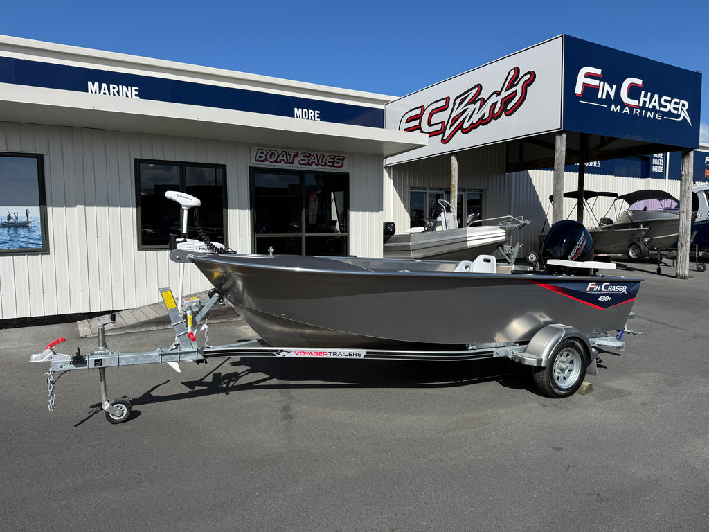 Fin Chaser 430