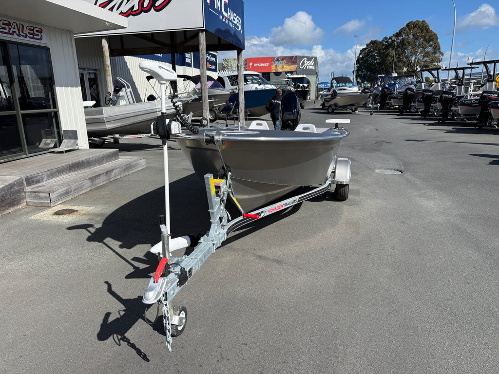 Fin Chaser 430