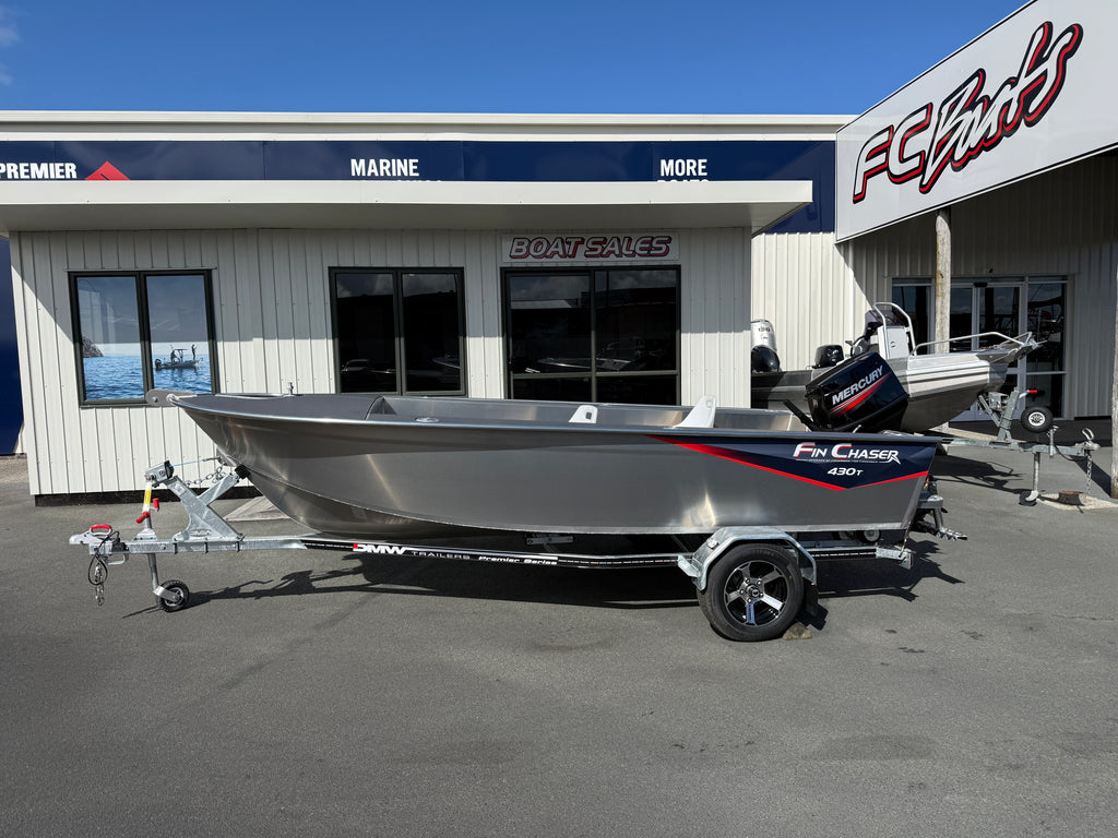 Fin Chaser 430T - 40HP 2 Stroke Mercury