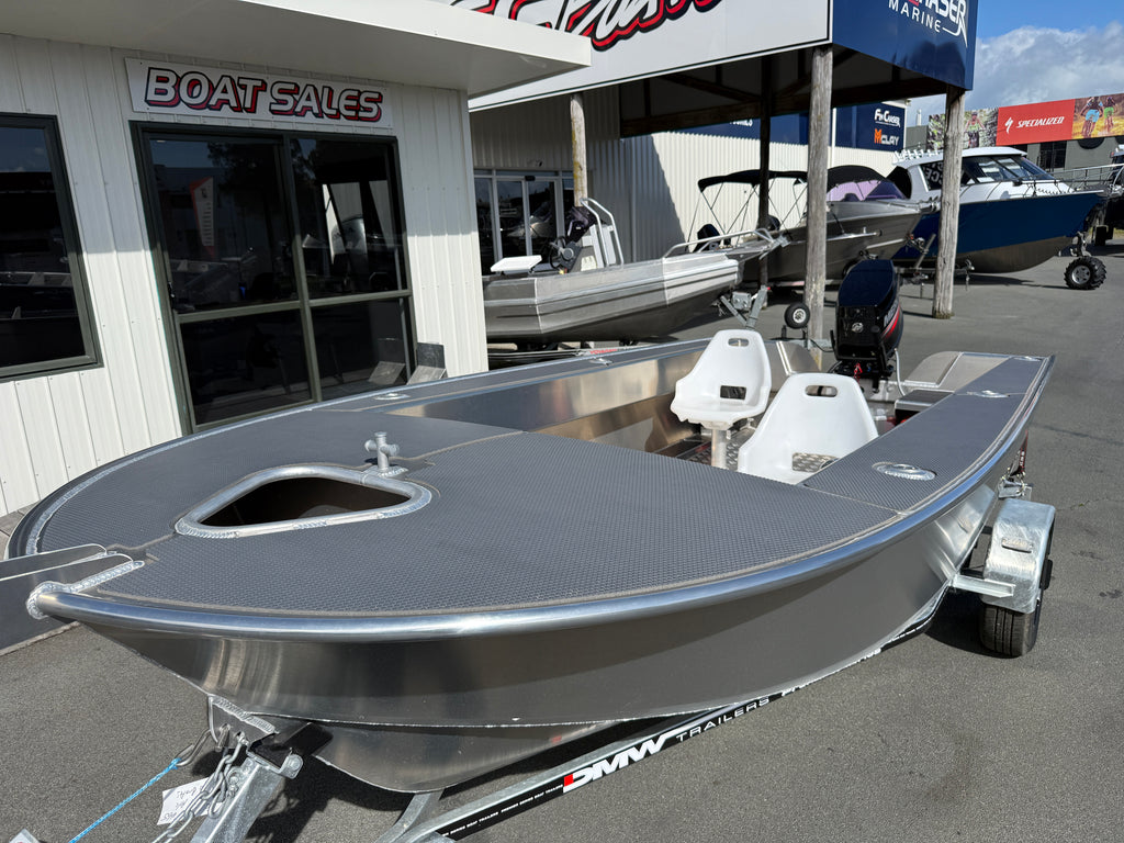 Fin Chaser 430T - 40HP 2 Stroke Mercury