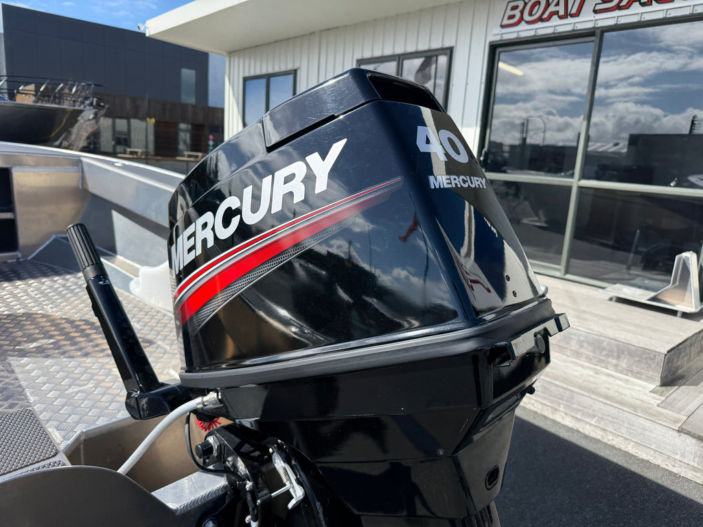 Fin Chaser 430T - 40HP 2 Stroke Mercury