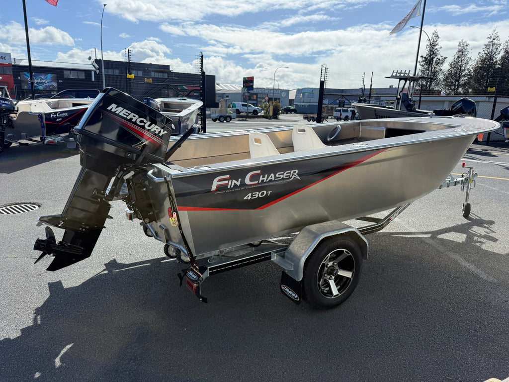 Fin Chaser 430T - 40HP 2 Stroke Mercury