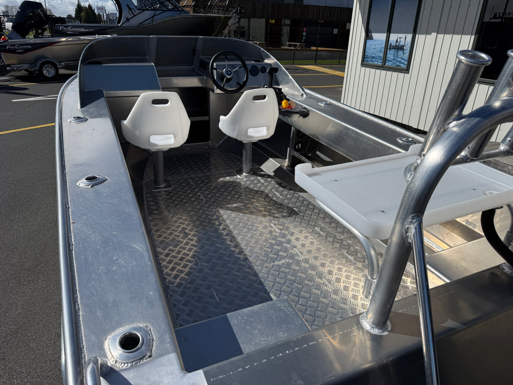 Fin Chaser 465R