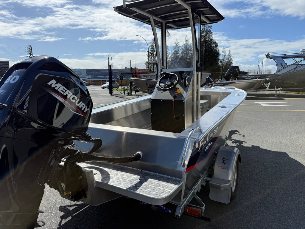 Fin Chaser 465CC