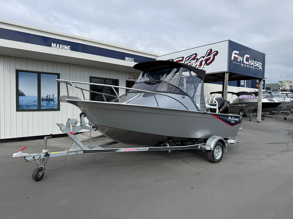 Fin Chaser 560C
