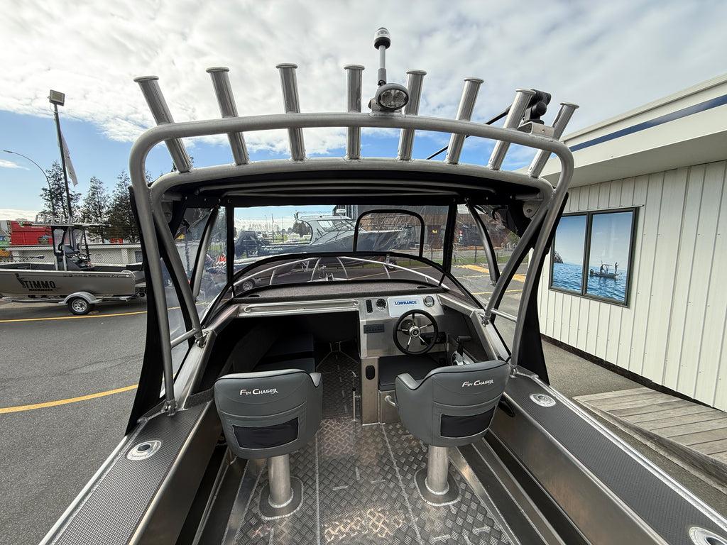 Fin Chaser 560C