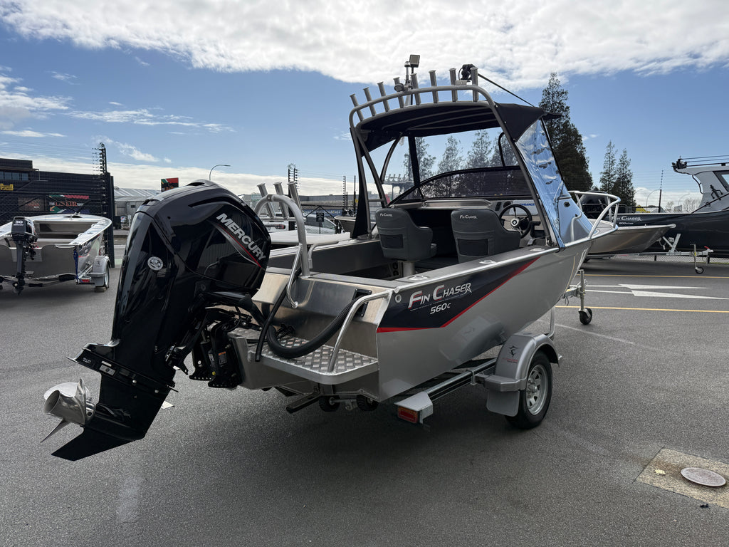 Fin Chaser 560C