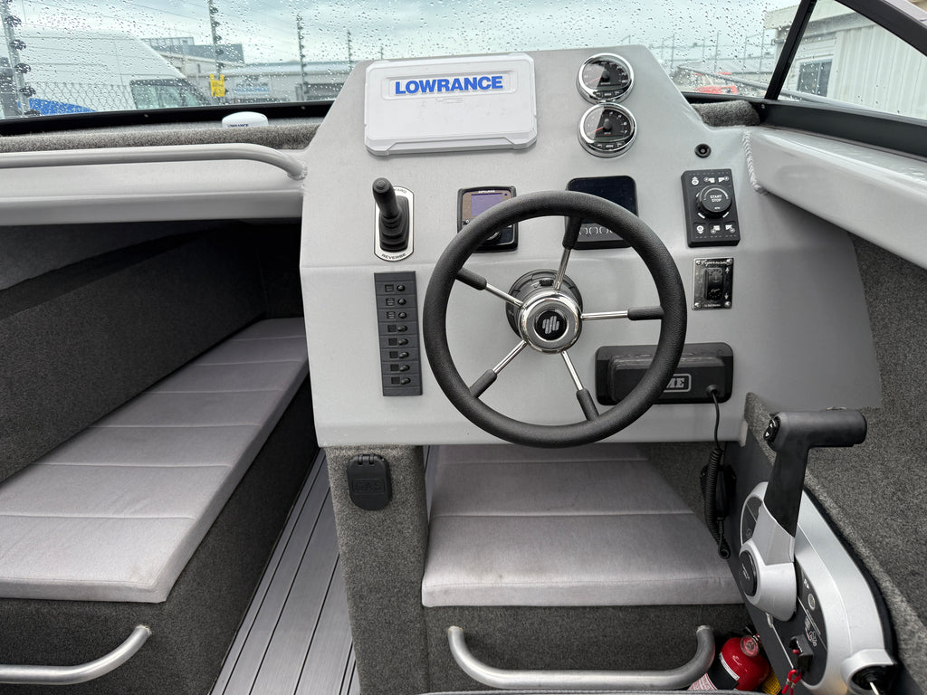 Fin Chaser 600 Cuddy Cabin Amphibious