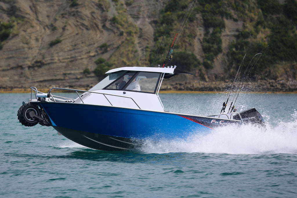 Fin Chaser 600HTA Hardtop Amphibious