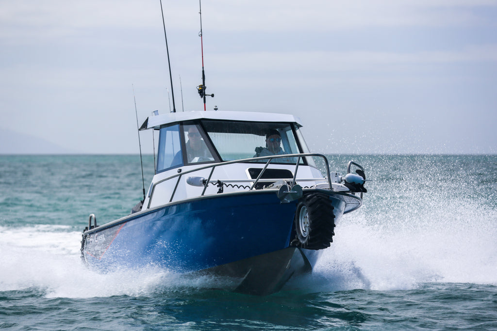 Fin Chaser 600HTA Hardtop Amphibious