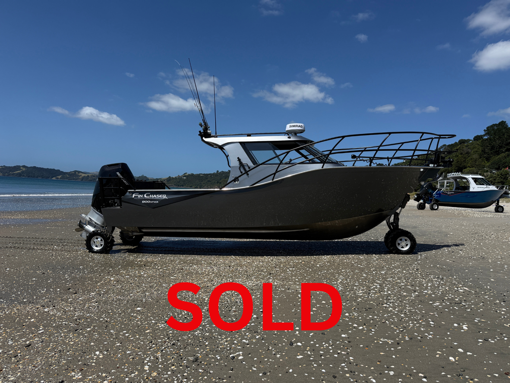 Fin Chaser Boats 800 HT Walk Around Amphibious